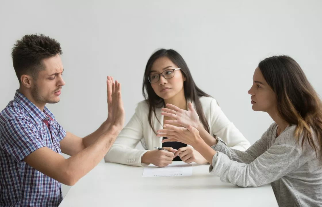 Image of couple arguing in family mediation Bournemouth