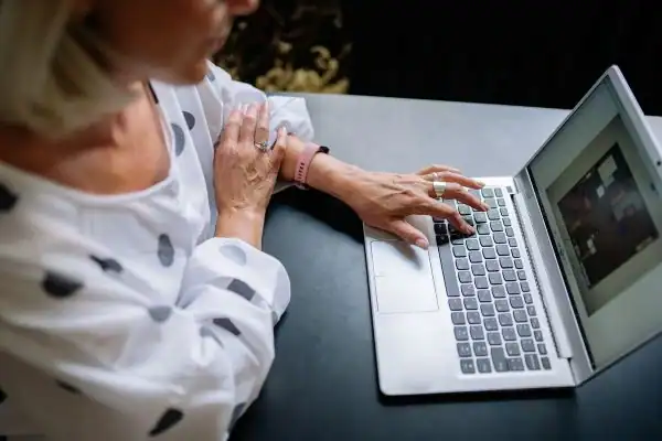 Image of woman attending online mediation Bournemouth services from Barker Mediation